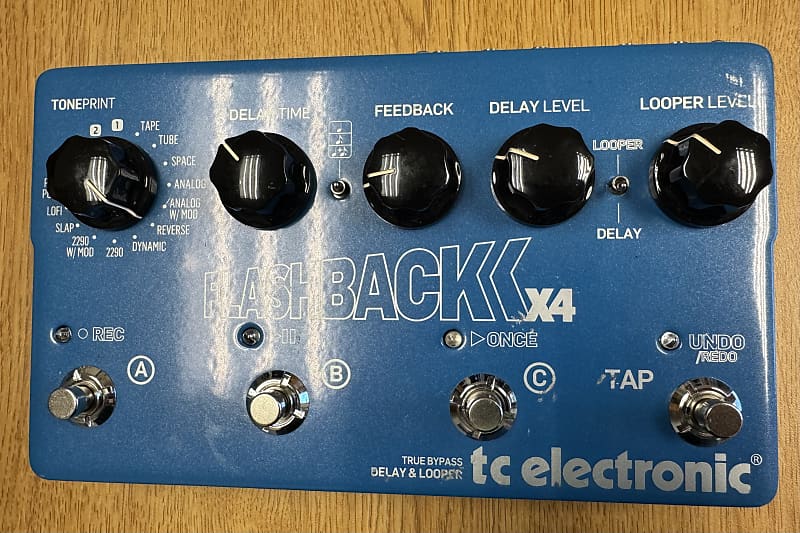 【本体のみ】tc electronic FLASHBACK X4 エフェクター TC Electronic Flashback X4 Delay and Looper」ディレイ