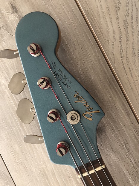 （美品）Fender Japan Jazz Bass JB62 Fender Japan Junior Collection JB62 Short Scale Jazz Bass