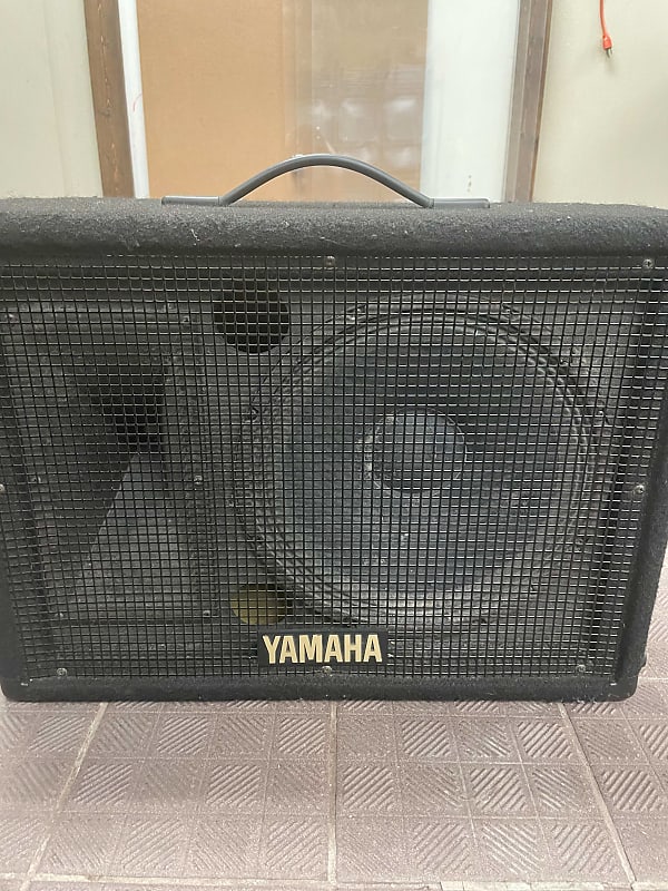 Yamaha S12Me Black Reverb
