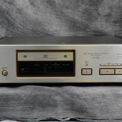 Sony CDP-X77ES Compact Disc Player in Very Good Condition image 3