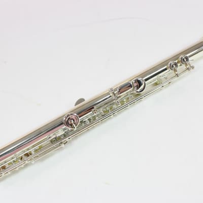 Azumi Model AZ3SRBEO Professional Solid Silver Flute SN YD00401 DISPLAY MODEL image 5