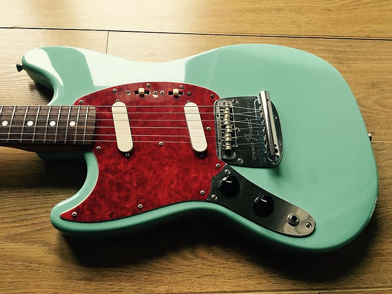 Fender mustang lefty on sale