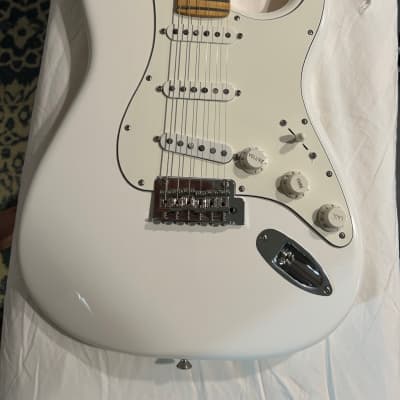 Fender Player Stratocaster with Maple Fretboard 2018 - Upgraded! image 2