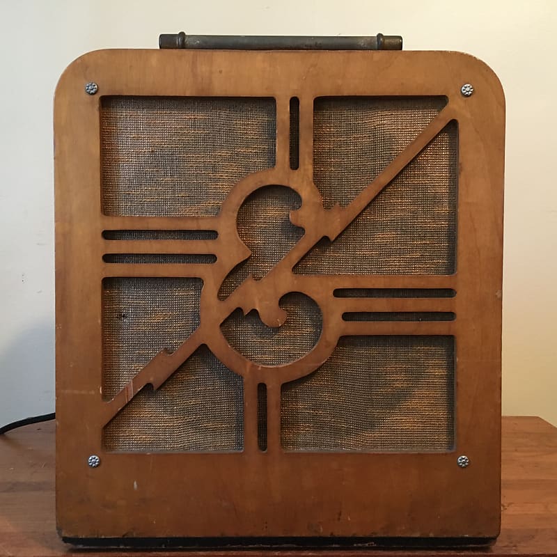 1939 Epiphone Electar Century Tube Guitar Amplifier. Made by Danelectro.  Fully Serviced.