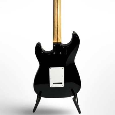 Fender Standard Stratocaster *1992* with Vintage Tremolo, Rosewood Fretboard Black image 13
