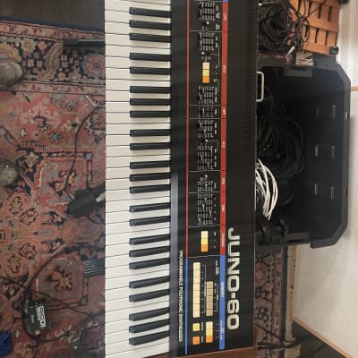 Roland Juno-60 61-Key Polyphonic Synthesizer 1982 - 1984 - Black