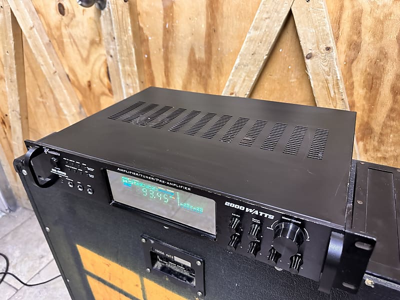 Technical Pro HB-2000 Digital Hybrid Amplifier w/ AM-FM Tuner  			