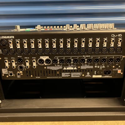 Allen & Heath Qu16 in SKB rolling case with dust cover | Reverb