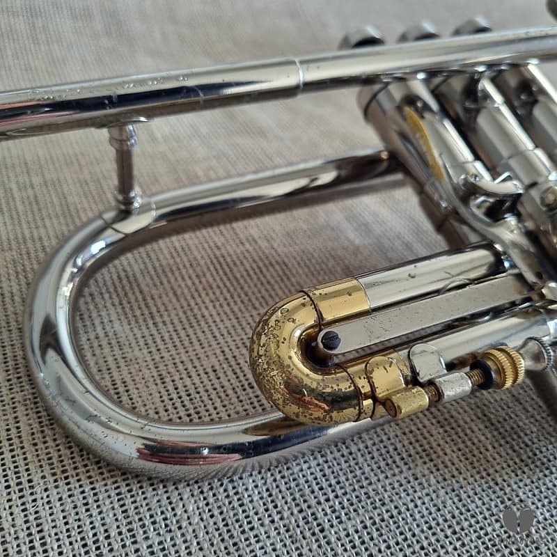 C.G. Conn Connstellation 28a long cornet, Conn 4 mouthpiece
