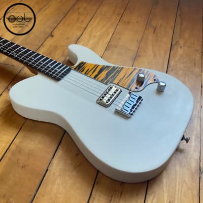 OPT Guitars - Cyfres 1 - T Style - Natural White / Orange Tiger image 4