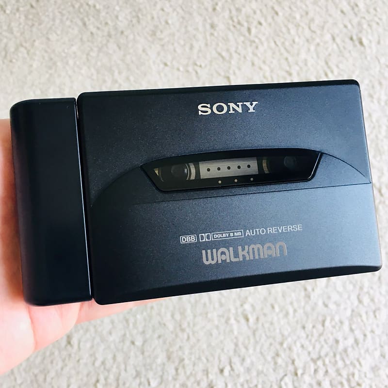 RARE] SONY WM-170 Walkman Cassette Player ! Awesome Gun