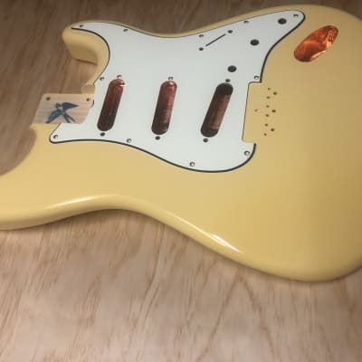 Hardtail Stratocaster Body Olympic White Nitrocellulose Lacquer Finish image 1