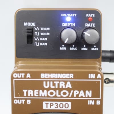 最新人気 Behringer TP300 Canada Reverb | Tremolo/Pan Ultra ギター