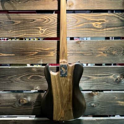 Alpine Guitar "Rooster Bill" serie France Handmade. noyer / (huilées cirées) Kodiak oil image 3