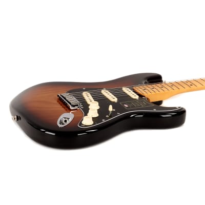 Fender American Ultra Luxe Stratocaster Maple 2-Color Sunburst image 5