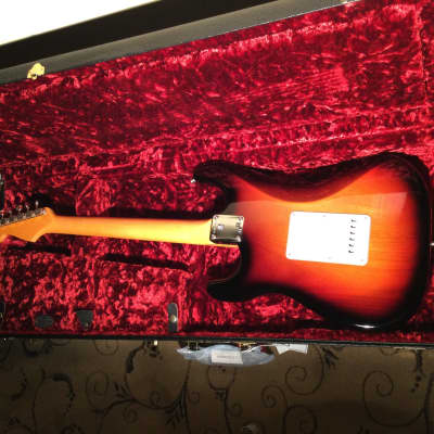 Fender  American Original '60s Stratocaster®, Rosewood Fingerboard, 3-Color Sunburst-V2201188 image 8