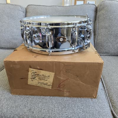 Slingerland 5x14 10 lug brass radio king snare drum 1965 - Chrome image 9