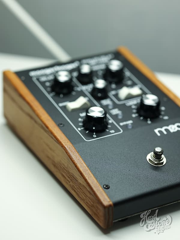 Moog Moogerfooger MF-104Z Analog Delay | Reverb Canada