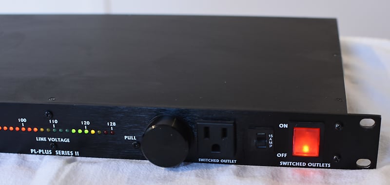 Furman PL-Plus Series II Power Conditioner and Light Module