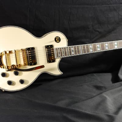 Carparelli S4 with Bigsby 2010 Ivory (Ex Display) for sale
