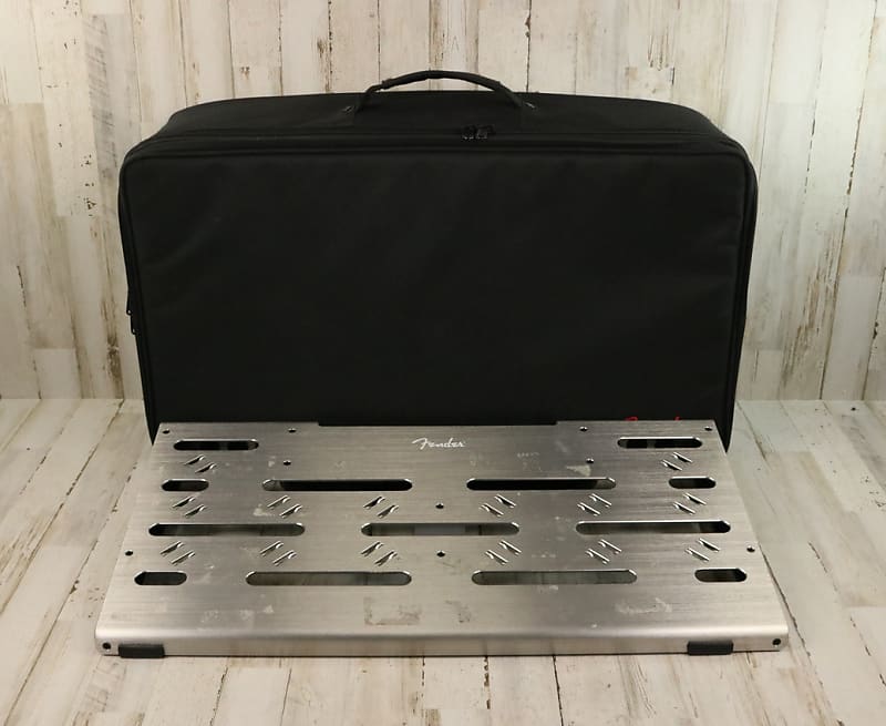 USED Fender Professional Pedalboard w/ Bag Medium (060) Reverb