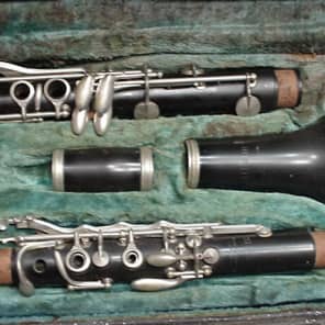 French Made Holton Collegiate Bb Clarinet in Original Case  as-is image 2