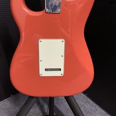 Fender Player Stratocaster - Fiesta Red with Pau Ferro Fingerboard 2021-2022 - Fiesta Red image 6