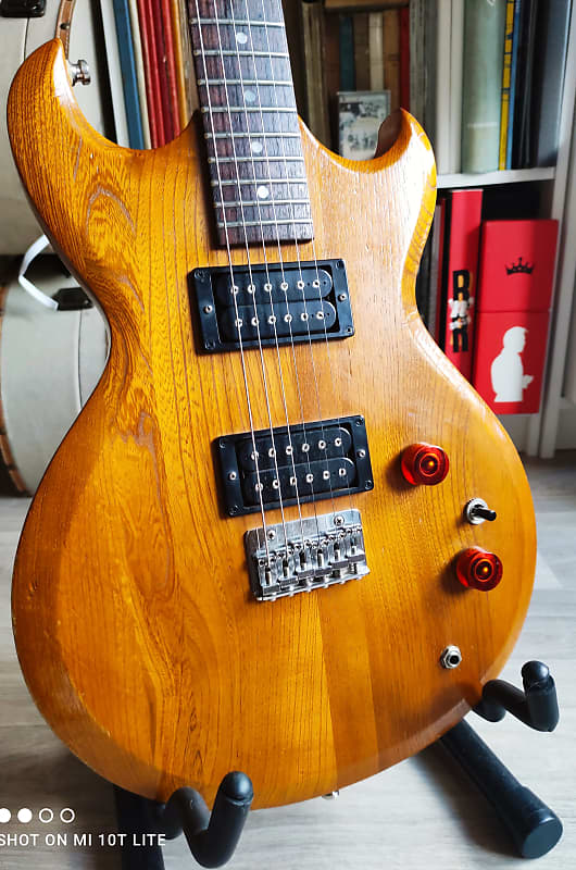 Aria Pro II Cardinal CS-200