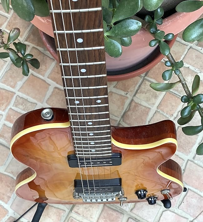 Excellent Vox SSC 33 TB Tea Burst Electric guitar Excellent