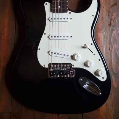 Squire Stratocaster Special Edition 2002 Black image 1