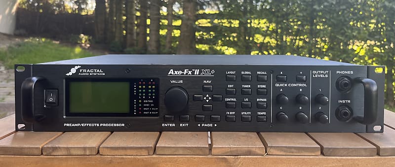 Fractal Audio Axe FX II XL+