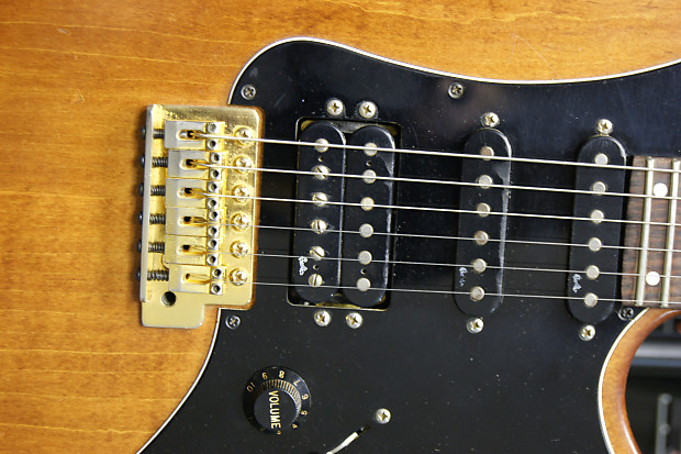 Godin G1000 electric guitar made in USA S/H