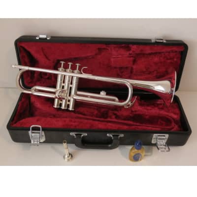 Yamaha YTR-1320 ES Silver Plated Bb Trumpet Outfit - Stunning 