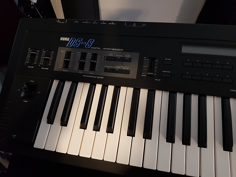 Korg DS-8 DS8 Digital FM 4OP Synthesizer with 