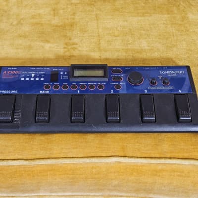 Korg AX3000G modeling signal processor guitar multi effects Korg AX3000G modeling signal processor guitar multi effects
