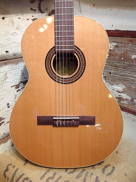 La cheap patrie guitars