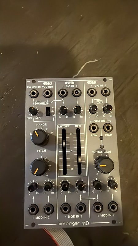 Behringer 110