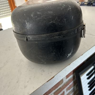 Selmer tenor saxophone flight case image 2