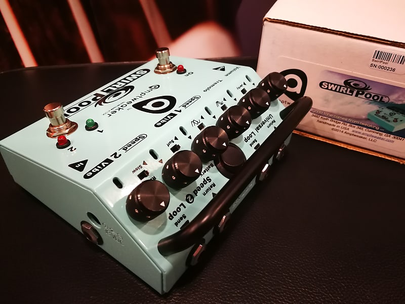 Amptweaker SwirlPool - 2-Speed Tremolo & Vibe