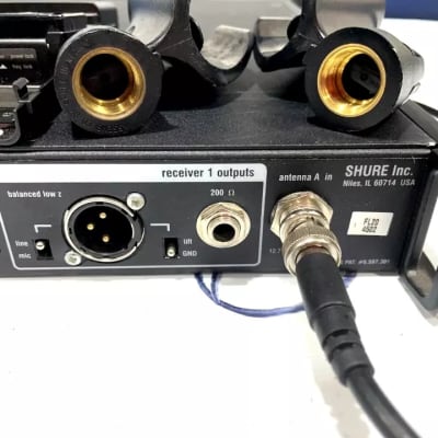 Shure UR4D L3 Dual Wireless Receiver W/2 UR2 Handheld Transmitters #2417 (One) image 21