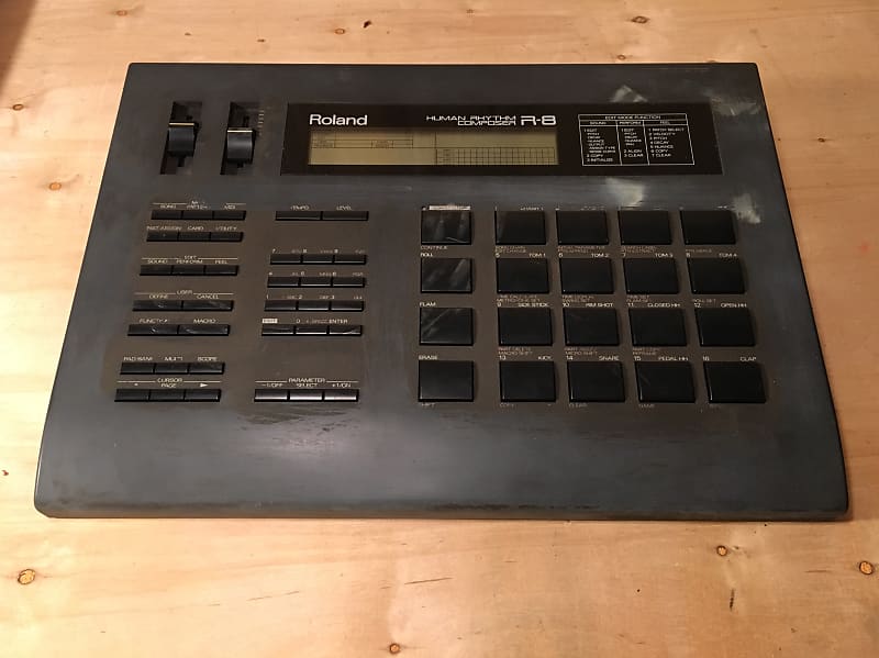 Roland R8 Drum Machine - for parts or repair - no power supply