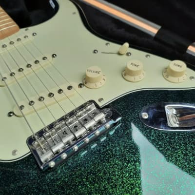 Fender Stratocaster FSR 2004 Flip Flop Green Blue Sparkle Flake image 2