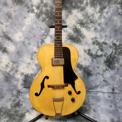 Video Demo 1958 National Dynamic  Archtop Electric Natural Carved Maple Valco Pickup Hard Shell Case image 1