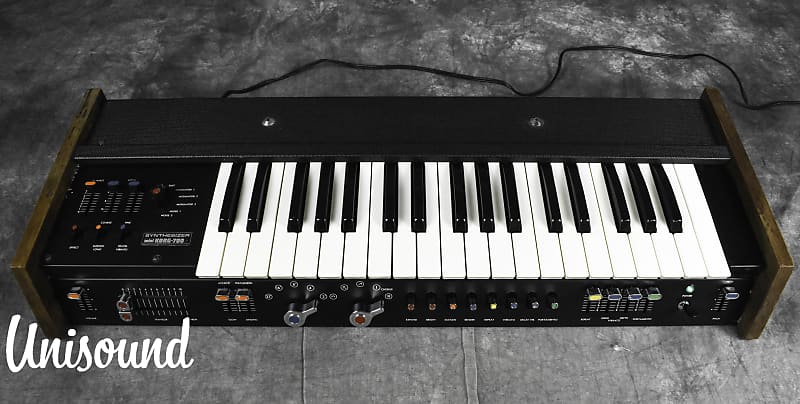 mini KORG-700S unique sounds and capabilities is very good condition image 1