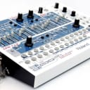 Roland SH-32 Synthesizer MIDI Synth ähnl. JP-8080 + Wie Neu +1.5 Jahre Garantie