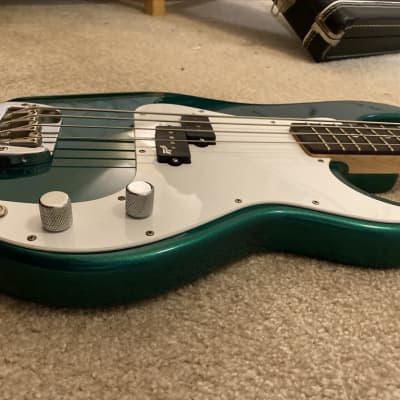 ‘14 G&L LB-100 bass (w/ Rosewood Fretbrd) - Emerald Green Metallic - 8.8 lbs, Aguilar pickups - LIKE NEW image 6