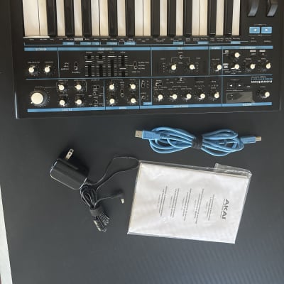 Novation Bass Station II 25-Key Monophonic Synthesizer 2013 - Present - Black
