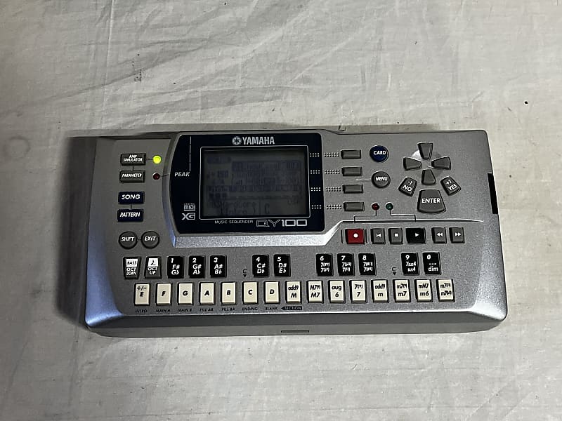 YAMAHA QY100 16-Track Portable MIDI Music Sequencer w/box New internal  battery!