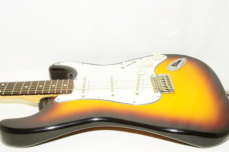 美品 名機fender japan stratocaster 1993-1994 Fender Japan STRATOCASTER 1993～1994 Electric Guitar Ref. No