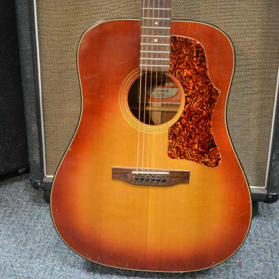 Gibson J-45 1972-1974 - Sunburst image 1